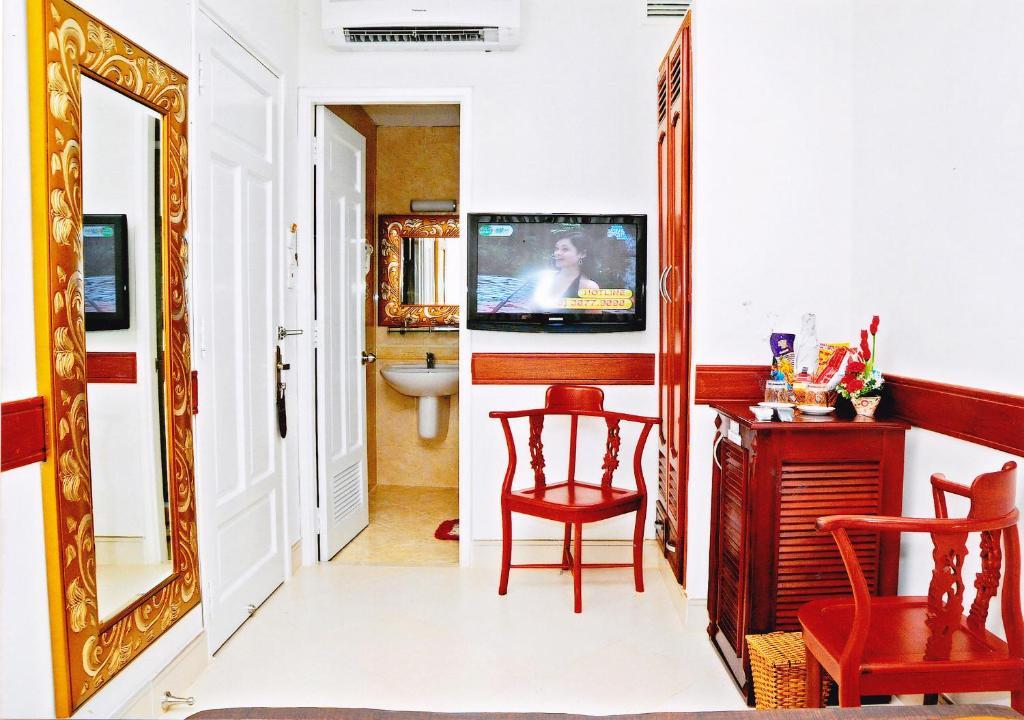 Hoang Thanh Thuy Airport Hotel 1 - Gan Am Thuc Dem Cho Hoang Hoa Tham Ho Chi Minh City Exterior photo